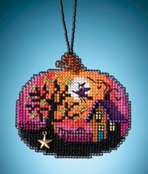 MH 16-2024-Bewitching Pumpkin (Charmed Ornaments)